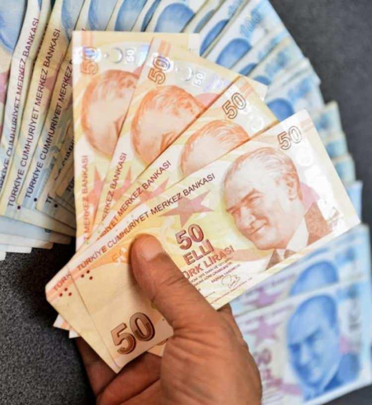 <p>Bununla birlikte faizi düşük olacak kredilerin vadesinin uzun olacağı da verilen bilgiler arasındaydı.</p>