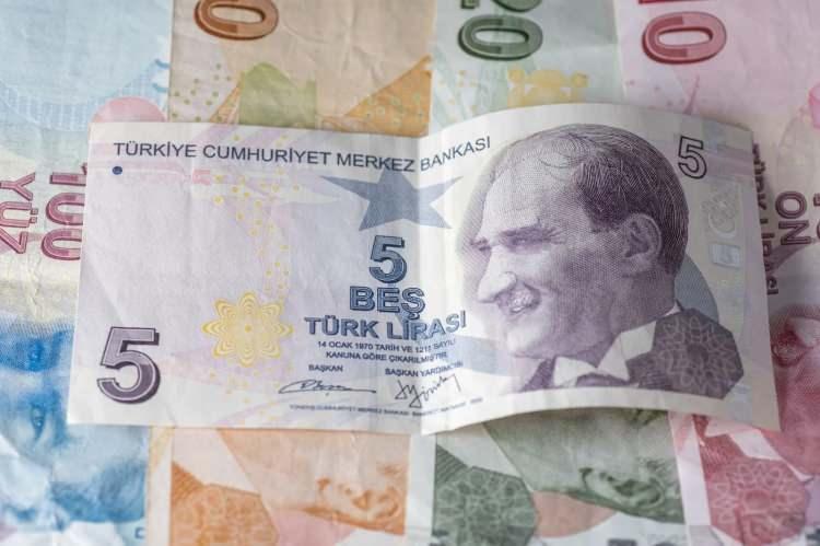 <p>Bu eklenen primler ile daha az çalışıp daha çok prim sahibi olan anneler için yaş şartı da geriye çekilecek. Her yıl 90 günü bulan bir prim desteği sağlanacak. Bu 4 yıl çalışan bir annenin 5 yıl prim kazanması anlamına gelecek.</p>

<p> </p>
