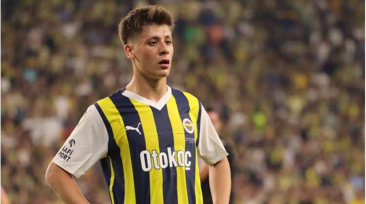 <p>8-) Arda Güler - 2023/24<br />
<br />
* Fenerbahçe > Real Madrid<br />
<br />
* 20 milyon euro</p>