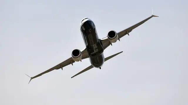 <p>Godfrey gibi pilot Ahmed Şah’ın uçağı kasten düşürdüğüne inan Lyne, yetkilileri “yüksek öncelikli” olarak işaret ettiği bölgeyi aramaya çağırdı.</p>

<p>“Broken Ridge” hakkında Lyne, “Dar ve dik kenarlı, devasa sırtlar ve derin çukurlarla çeviri ‘mükemmel bir saklanma yeri’” dedi.</p>
