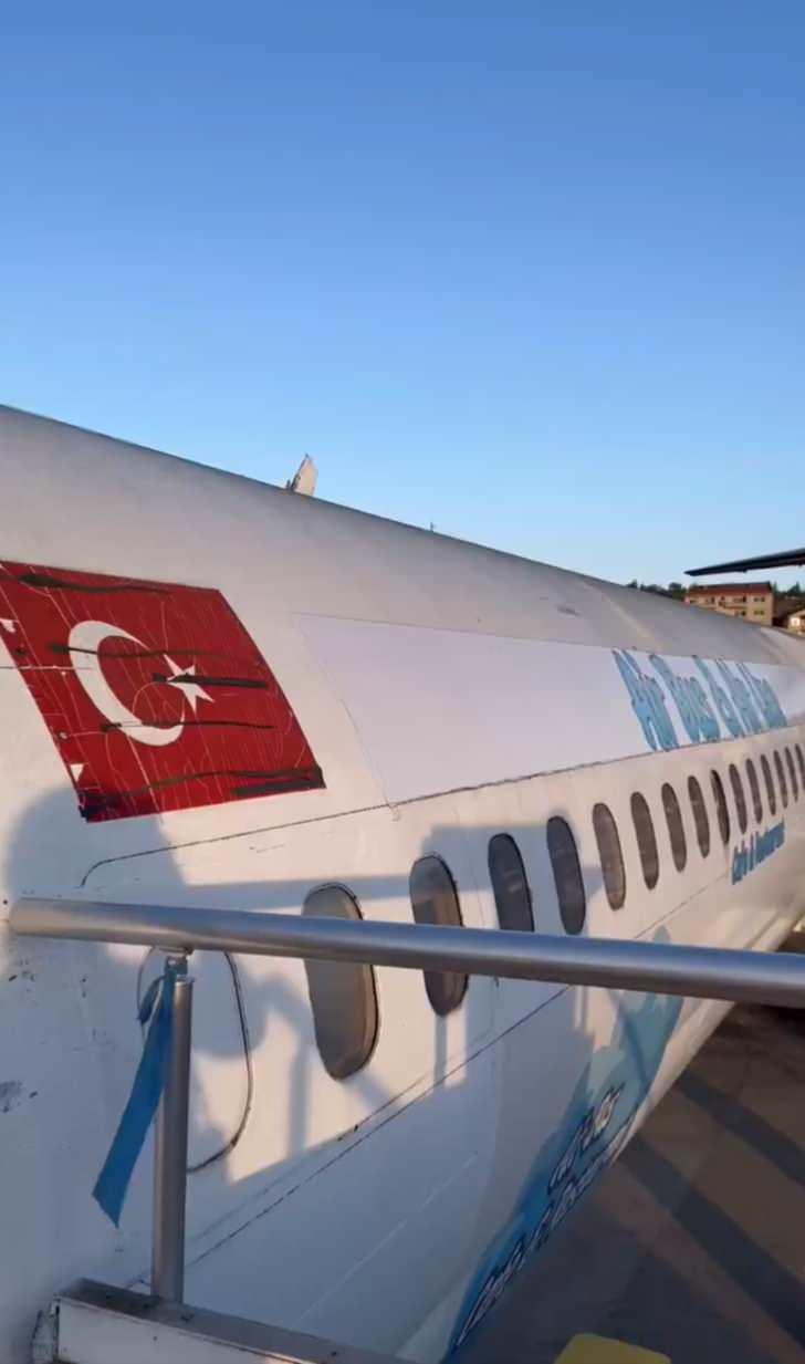 <p><strong>O uçak, şimdi Kastamonu’da uçak kafe olarak hizmet veriyor.</strong></p> <p> </p><div></div>