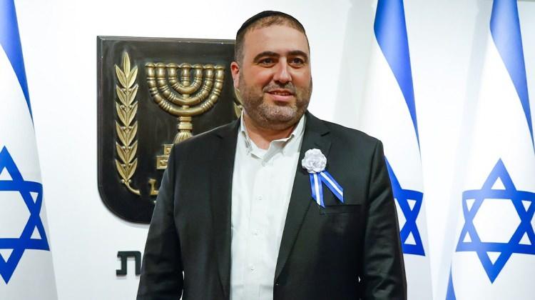 <p><span style="color:#B22222"><strong>İÇİŞLERİ BAKANI NETANYAHU'YA ÇAĞRI YAPMIŞTI</strong></span></p>
<p>İçişleri Bakanı Moshe Arbel ise Ben-Gvir'in açıklamalarına tepki göstererek Başbakan Binyamin Netanyahu'ya "aşırı sağcı Bakan'ın uyarılması" çağrısında bulunmuştu.</p>
