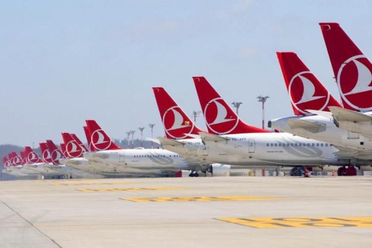 <p>Garanti BBVA, Türk Hava Yolları (THY) için yeni hedef fiyatını 455 TL olarak belirlerken tavsiyesini “endeks üstü getiri” şeklinde sürdürdü.</p>