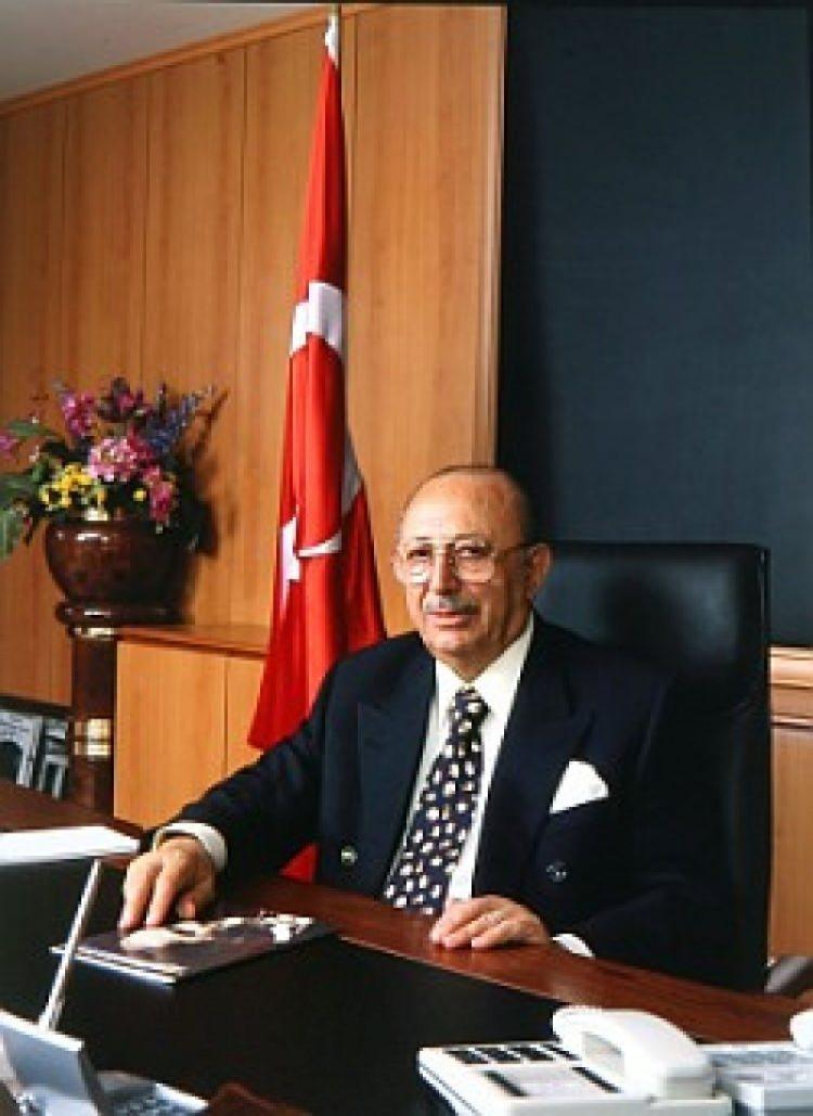 <p>2003 yılı Cemil Özgür</p>
<p>2002 yılı Cemil Özgür</p>