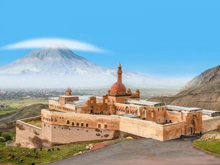 <p><strong>Ağrı</strong></p>
<p> </p>
<p><strong>Aldığı göç sayısı: 23 324 kişi</strong></p>