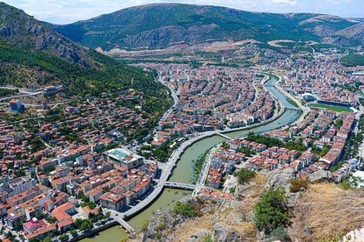 <p><strong>Amasya</strong></p>
<p> </p>
<p><strong>Aldığı göç sayısı:19 307 kişi</strong></p>