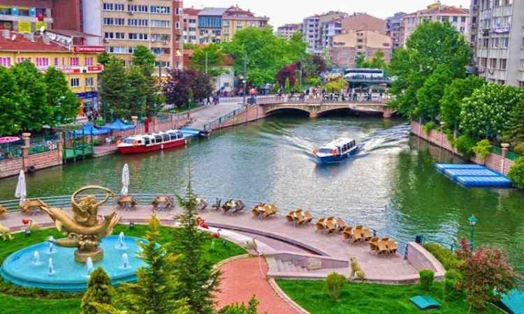<p><strong>Eskişehir</strong></p>
<p> </p>
<p><strong>Aldığı göç sayısı: 45 072 kişi</strong></p>