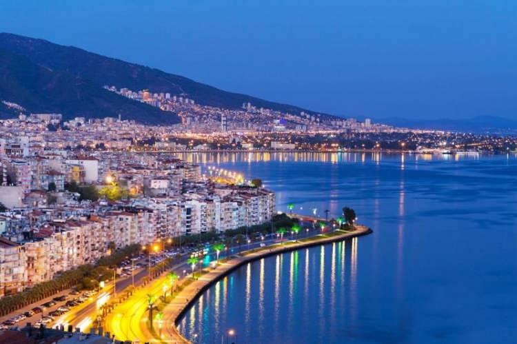 <p><strong>İzmir</strong></p>
<p> </p>
<p><strong>Aldığı göç sayısı: 147 765 kişi</strong></p>