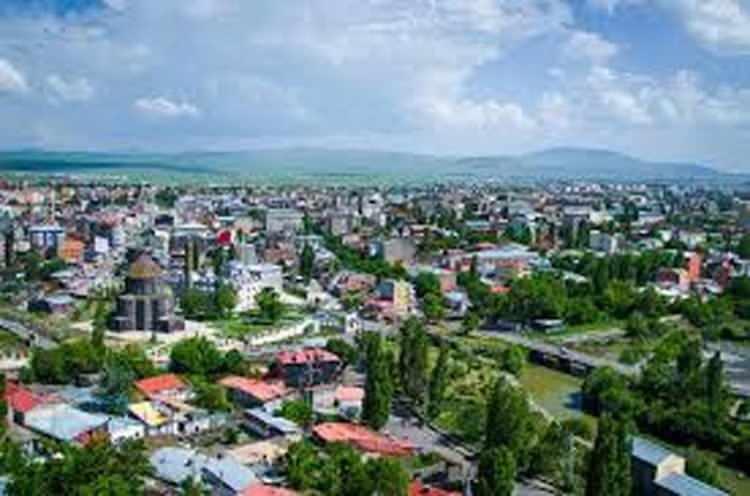 <p><strong>Kars</strong></p>
<p> </p>
<p><strong>Aldığı göç sayısı: 15 376 kişi</strong></p>