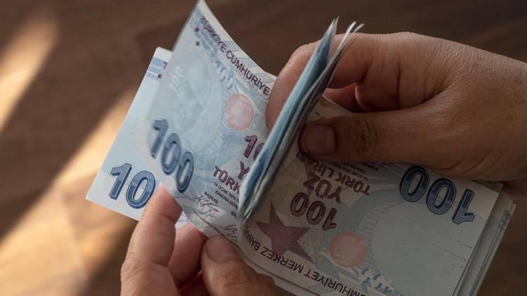 <p><strong>"Verilen yıllık gelir vergisi beyannameleri ile 682 milyar 451 milyon 749 bin 283 TL matrah beyan edilmiş ve beyan edilen bu tutar üzerinden 205 milyar 531 milyon 271 bin 153 TL gelir vergisi tahakkuk ettirilmiştir.</strong></p>
<p> </p>