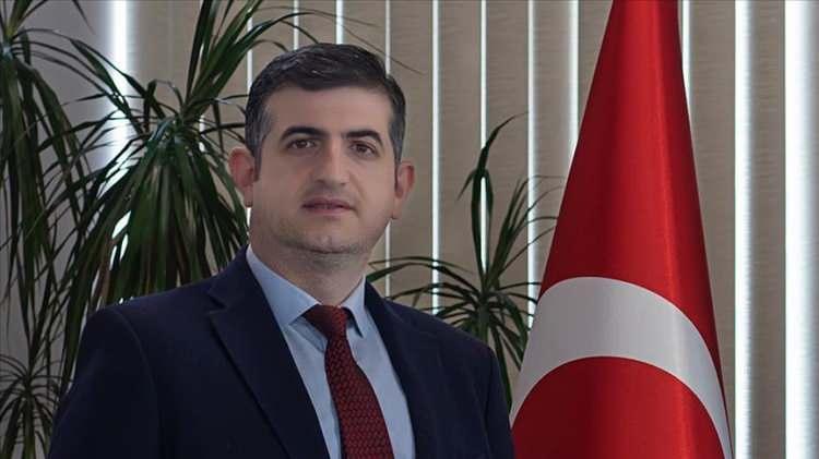 <p><strong>İkinci sırada Haluk Bayraktar.</strong></p>