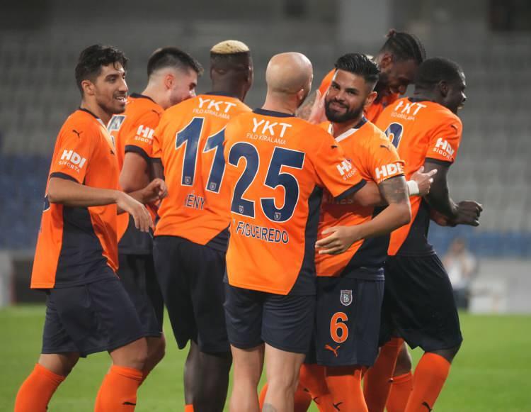 

<p>Başakşehir, Konferans Ligi’nde St. Patrick’s’i 2-0 mağlup ederek lig aşamasına yükseldi.</p>
<p>
”/><br />
						</figure>
</p></div>
</p></div>
<p>								<!-- Scroller Status / Loading --></p>
<p>				<input id=