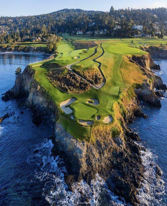 <p>Pebble Beach Golf Sahası, California, ABD</p>