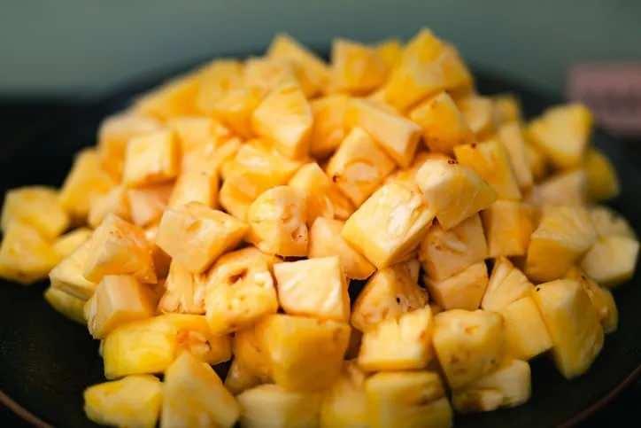 <p>Bir dahaki sefere ananas yemeden önce bir kez daha düşünebilirsiniz, fakat çoğu kişi bu acıya değdiği konusunda hemfikir!</p>