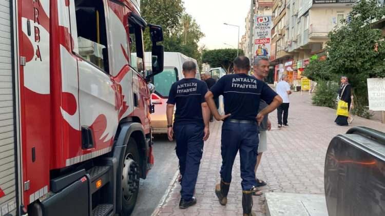 <p>Olay, &ccedil;evredeki vatandaşlarda merak uyandırdı. Kısa s&uuml;re sonra ekipler normale d&ouml;nerek olay yerinden ayrıldı.</p>
