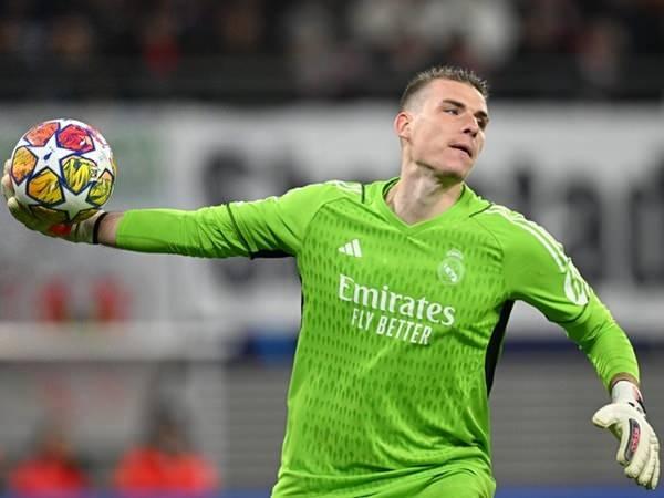 <p>Andrei Lounine - Real Madrid</p>
