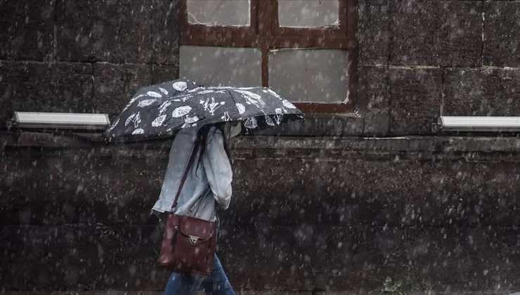 <p>SİNOP 22°C, 30°C</p>

<p>Parçalı, yer yer çok bulutlu, yarın (Perşembe) öğle saatlerinden sonra yerel sağanak ve gök gürültülü sağanak yağışlı</p>
