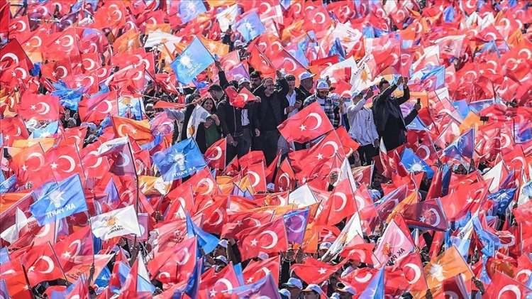 <p><span data-darkreader-inline-color="" style="--darkreader-inline-color:#df5858; color:rgb(178, 34, 34)">AK PARTİ ZİRVEDE</span></p>

<p> </p>
