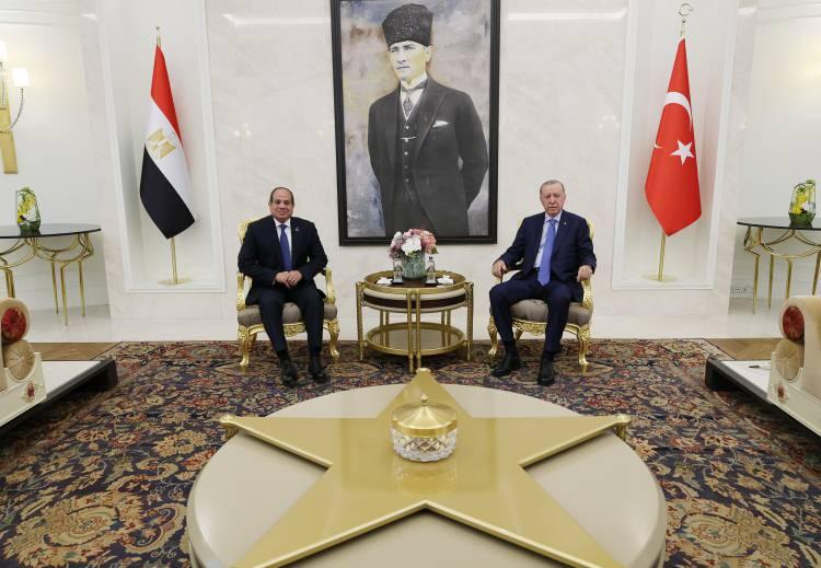 <p>Öte yandan görüşme dünyada büyük yankı uyandırdı. </p>
