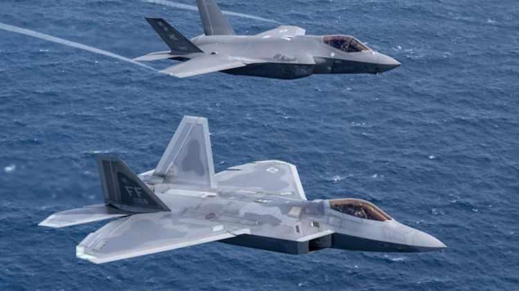 <p>ThinkDefence.co.uk ve aerotime.aero işte bu özellikleri en iyi şekilde kullanabilen ve görev esnasında kabiliyeti en yüksek seviyede olan gelişmiş savaş uçaklarını açıkladı. İşte dünyanın en iyi ve en gelişmiş 11 savaş uçağı listesi:</p>