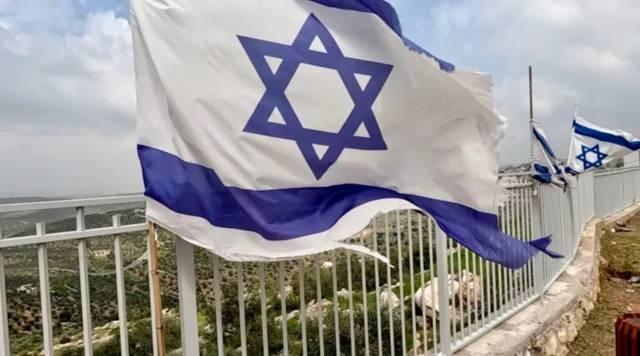 <p><strong><span style="color:rgb(178, 34, 34)">45) israil </span> </strong></p>
<p> </p>
<p><strong>135 MİLYAR DOLAR</strong></p>