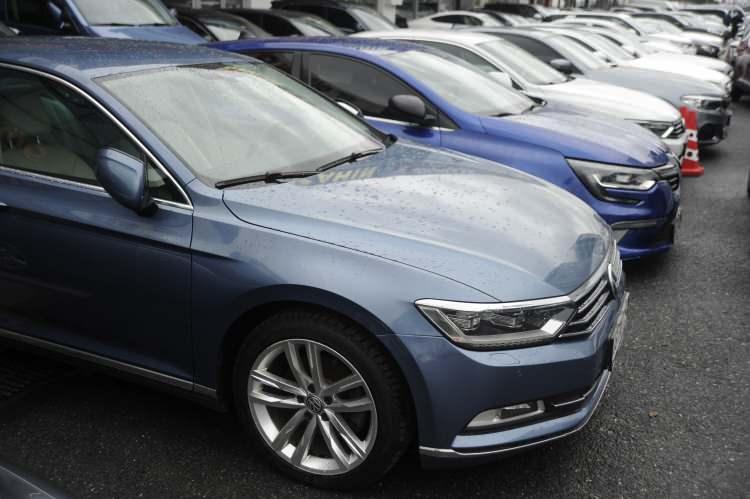 <p>Volkswagen, 6 bin 611 satışla dördüncü, Opel, 5 bin 315 satışla beşinci sırada yer aldı.</p>
