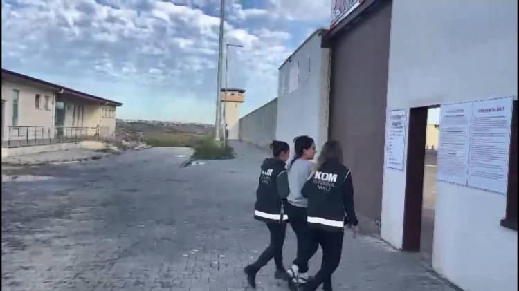 <p>Dilan Polat ve Engin Polat’ın yargılandığı ‘kara para aklama’ davasında mahkeme, 4 tutuklu sanık Engin Polat, Sezgin Polat, Alper Kürşat Polat ve Ahmet Gün’ün tahliyesine karar verdi. </p>
<p> </p>