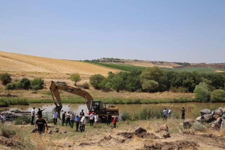 <p>Türkiye'nin konuştuğu kayıp Narin Güran olayıyla ilgili dikkat çeken bir gelişme daha yaşandı. Öyle ki amca Salim Güran'ın sosyal medya hesabına yorum yapan bir benzin istasyonu çalışanının yazdıkları şaşkınlık yarattı. </p>

<p> </p>
