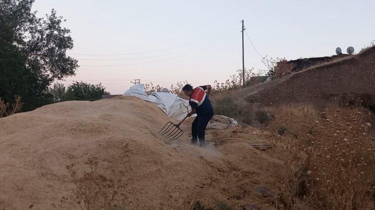 <p>Ancak Güran Ailesi tutuklanan S.G.'nin suçlu olduğuna inanmıyor. Ailenin avukatı Seda Toğrul, Cuma günü Sulh Ceza Hakimliğine başvurarak S.G. hakkındaki tutuklama kararına itiraz edecek. Sulh Ceza Hakimliğine yapılacak başvurunun ardından mahkemenin üç gün içinde bir karar vermesi gerekiyor. Talebi değerlendirecek olan hakimlik amca S.G.'nin tahliyesine de tutukluluk halinin devamına da karar verebilir. Ancak soruşturma devam edecek.</p>
<p> </p>