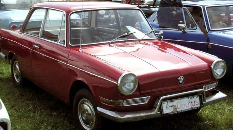 <p> BMW 700</p>
