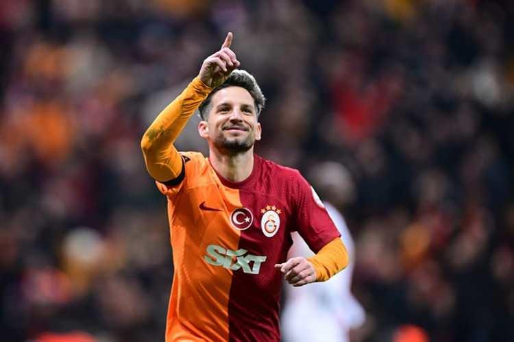 <p>* Mertens - Galatasaray (2022)</p>
