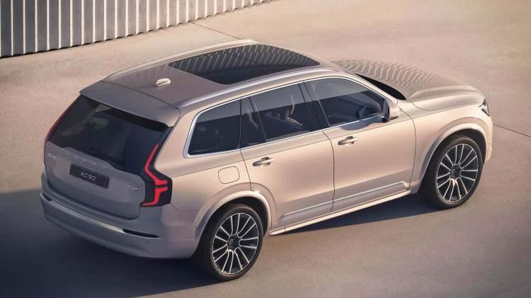 <p>2025 model SUV XC90, tamamen yeni nesil olarak karşımıza çıkmıyor. Bunun yerine küçük değişiklikler alan makyajlanmış bir model.</p>

<p> </p>
