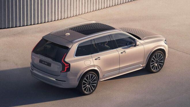 <p>Yeni Volvo XC90’ın üretimi 2024’ün sonlarına doğru başlayacak. Yıl bitmeden de ilk siparişleri teslim edilmiş olacak. Aracın 2025 başı gibi Türkiye’ye de gelmesini beklediğimizi belirtelim. Fiyatı ise henüz belli değil.</p>
<p> </p>