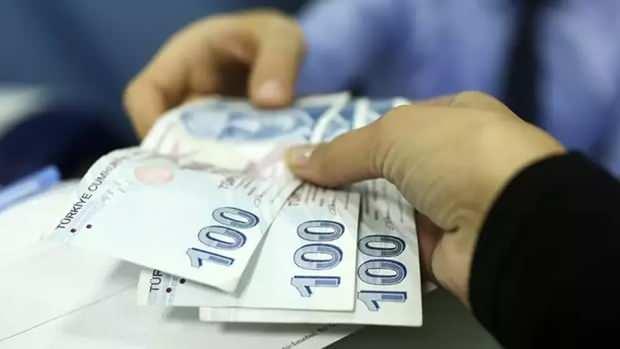 <p>- Devlet katkısı: 124 milyar 365 milyon TL</p>

<p> </p>
