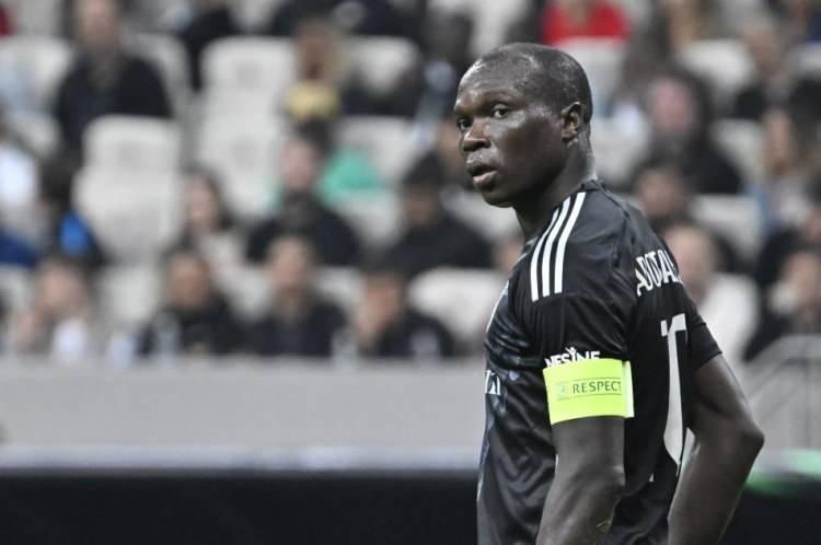 <p>VINCENT ABOUBAKAR</p>

<p>Eski takımı: Beşiktaş<br />
Yeni takımı: Hatayspor<br />
Mevki: Forvet<br />
Bonservis: Bedelsiz</p>
