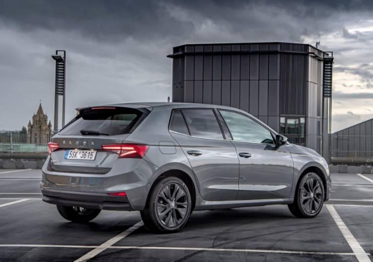 <p>Skoda Fabia Premium 1.0 TSI 115 PS DSG</p>
<p> </p>
<p>Fiyat: 1 milyon 329 bin 900 TL</p>