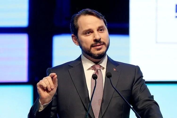 <p><span style="color:#B22222"><strong>BERAT BEY'İN POLİTİKASI</strong></span></p>
<p>"2016 yılından sonra Berat Bey'in (Albayrak) ortaya koyduğu bir politika vardı. Onun içerisinde bizim en çok zorlandığımız şey, zihinlerdeki 'Biz bunu yapabilir miyiz?' bakış açısıydı. Çok şükür biz onu başardık. <br />
<br />
Bütün bunların yapılabilmesinin arkasında çok güçlü bir siyasi irade ve çok güçlü bir lider var. 1.5-2 yıl süren hükümetlerle bunu yapma ihtimaliniz yok. Gabar'ı terörden temizlemeseydik, Kuzey Irak'ta askerimiz olmasaydı faaliyetlerimiz kesintisiz bir şekilde sürmezdi."</p>
<p> </p>