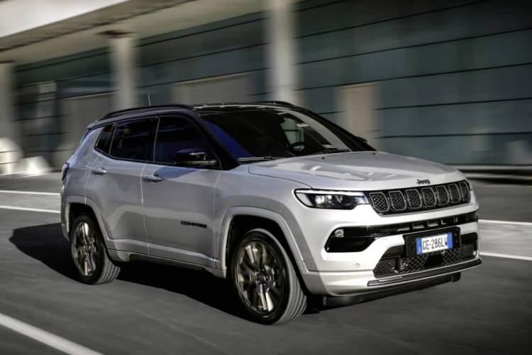 <p><span style="color:#B22222"><strong>JEEP COMPASS 4XE</strong></span></p>
