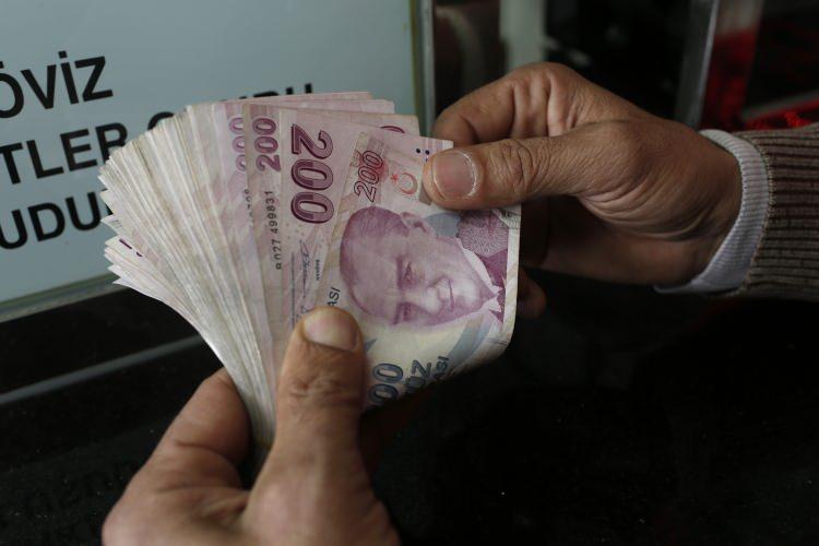 <p>Bu doğrultuda, gelir ve kurumlar vergisi mükellefleri ile herhangi mükellefiyet kaydı bulunmayanların gerçekleştirdikleri iş yeri ve konut kiralama işlemlerine dair yapılacak tahsilat ve ödemeler, bankalar ya da PTT aracılığıyla olacaktır.</p>

<p> </p>
