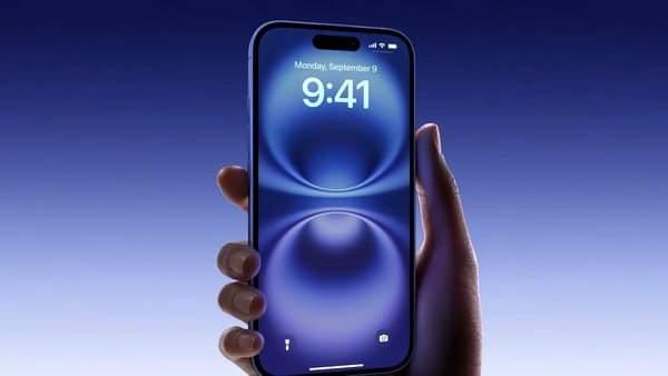 <p>Apple’ın yeni iPhone 16 serisi, teknoloji dünyasında büyük bir heyecanı da beraberinde getirdi.</p>

<p> </p>

<p><strong>Ancak, bu heyecanla birlikte fiyatlar da merak konusu oldu. Peki, en ucuz iPhone 16 hangi ülkede satılıyor?</strong></p>

<p> </p>
