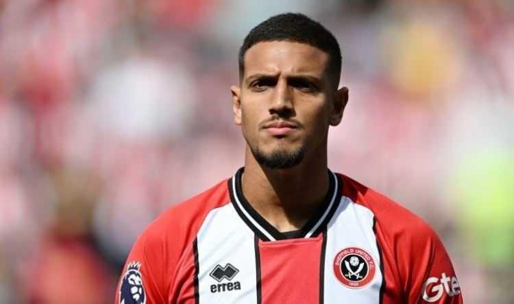 <p><strong>"Fenerbahçe, Sheffield United forması giyen Vinicius Souza için teklifte bulundu. Bu teklif, İngiliz ekibinin 1 sene önce oyuncu için yaptığı yatırımın altında bir teklifti.</strong></p>
