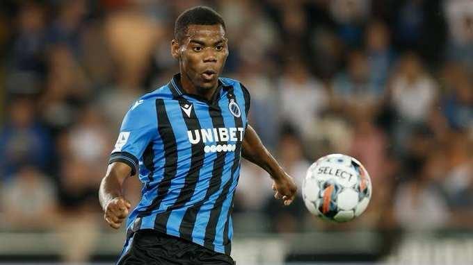 <p>Club Brugge ile 2027 yılına kadar sözleşmesi bulunan Onyedika, 2022-2023 sezonunda Midtjylland'dan 9.5 milyon euro'ya transfer edilmişti. </p>