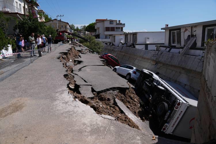 <p>Kentte gece saatlerinde başlayan gök gürültülü sağanak, sabah saatlerinde de etkisini sürdürdü.</p>

<p> </p>
