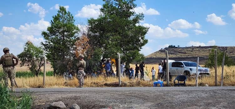 <p>Narin'in kesin ölüm nedenin ise, Diyarbakır Adli Tıp Kurumu Grup Başkanlığı ile İstanbul Adli Tıp Kurumu Başkanlığı'nın yapacağı detaylı incelemelerin ardından tespit edileceği belirtildi.</p>
<p> </p>