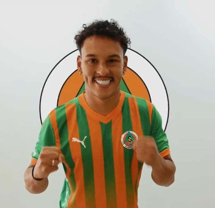 <p>JUAN CHRISTIAN</p>

<p>Eski Takımı: Vila Nova FC<br />
Yeni Takımı: Alanyaspor<br />
Bonservis: Bedelsiz<br />
Mevki: Kanat</p>
