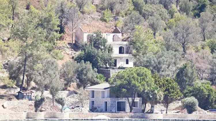 <p>Biz belediye olarak kanun, prosedür ne gerekiyorsa onu yapacağız."</p>
<p> </p>