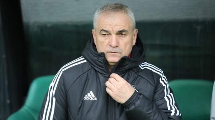<p><strong>"Bu benim mesleğim ve çok seviyorum. İşimiz zor, stresli bir meslek yapıyoruz. Şu anda tek düşüncem Hatayspor'u iyi bir yere getirmek."</strong></p>
