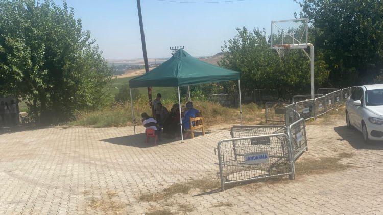 <p>SORULDU:</p>

<p>Salim Güran’ın Narin'i neden öldürdüğü ile ilgili bir bilginiz var mı, bunu sordunuz mu?</p>
