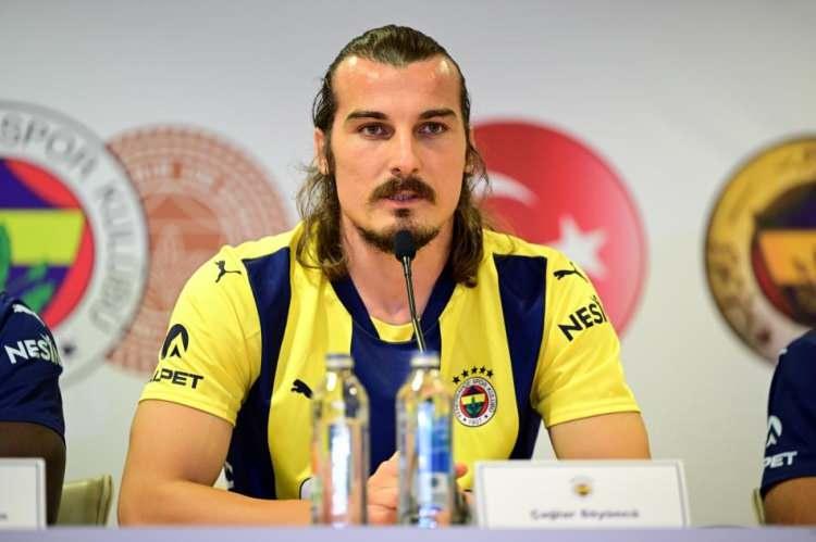 <p>ÇAĞLAR SÖYÜNCÜ</p>

<p>Eski Takımı: Atletico Madrid<br />
Yeni Takımı: Fenerbahçe<br />
Mevki: Stoper<br />
Bonservis: 8.5 milyon euro</p>
