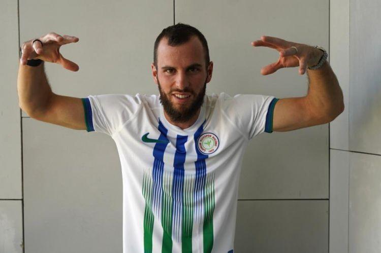 <p>VACLAV JURECKA</p>

<p>Eski Takımı: Slavia Prag<br />
Yeni Takımı: Çaykur Rizespor<br />
Bonservis: -<br />
Mevki: Forvet</p>
